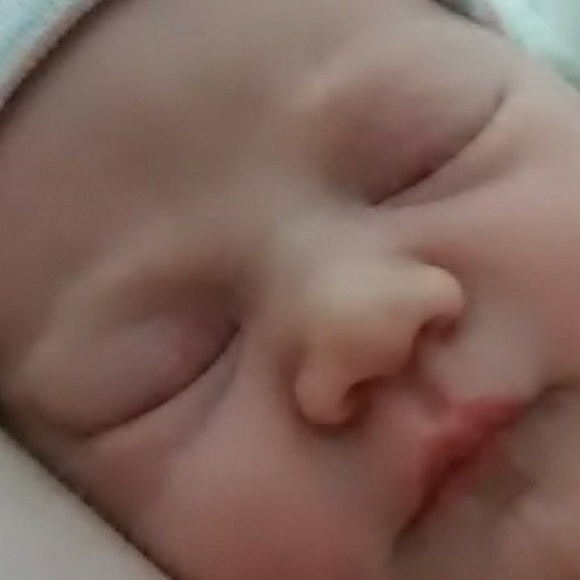 Meet your Posher, Kayla - Picture 2 of 8